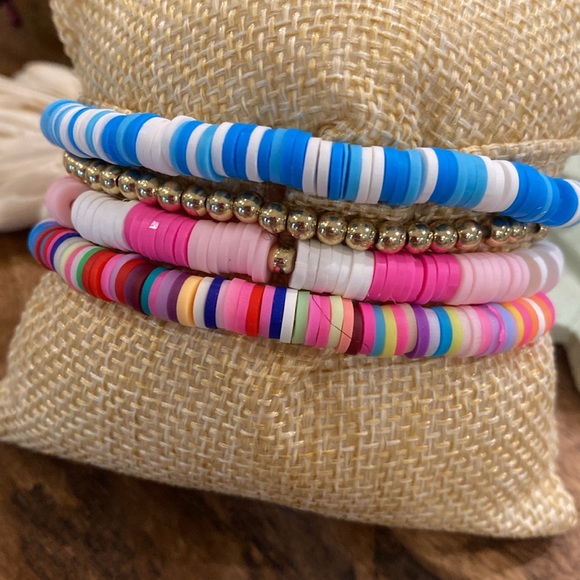 Beaded Hearts & Smiles Bracelet Stack - Picture 4 of 5